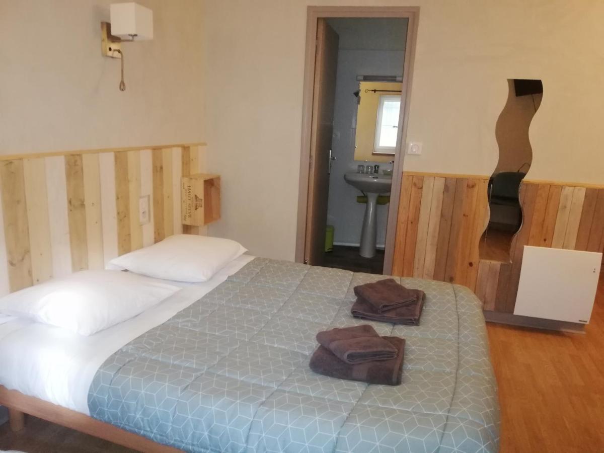 L'Auberge De L'Aygues Les Pilles Экстерьер фото